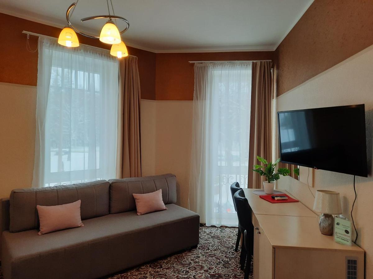 Hotel Pils With Self-Check In ซีกูลดา ภายนอก รูปภาพ