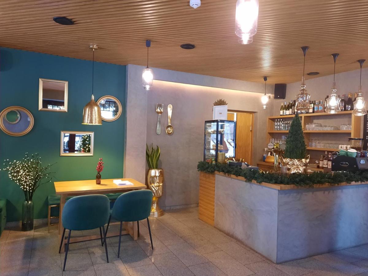 Hotel Pils With Self-Check In ซีกูลดา ภายนอก รูปภาพ