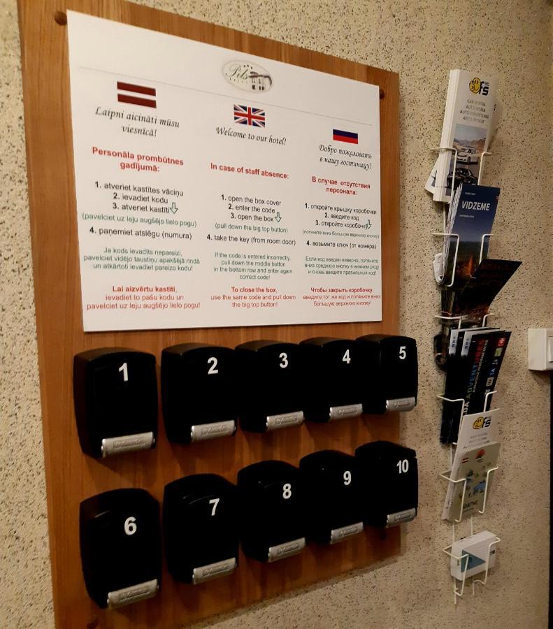 Hotel Pils With Self-Check In ซีกูลดา ภายนอก รูปภาพ